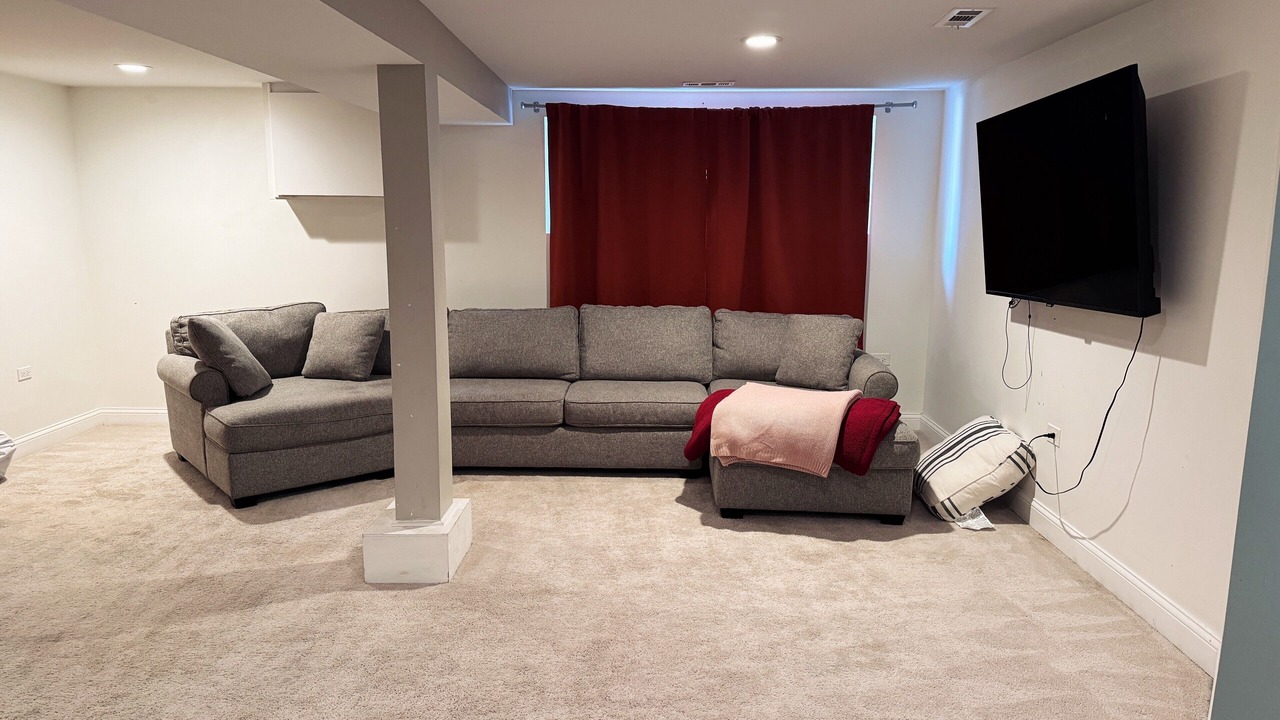 Photo of Livingroom in East Garfield Park
