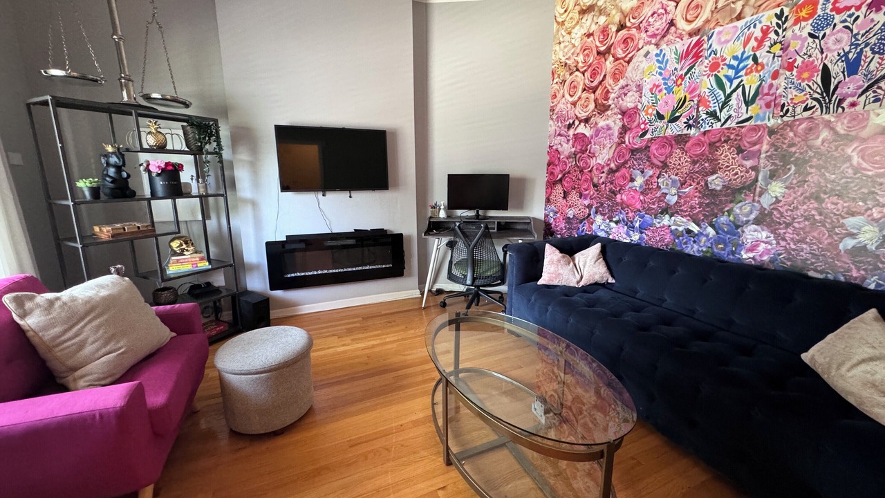 Photo of Livingroom in East Garfield Park