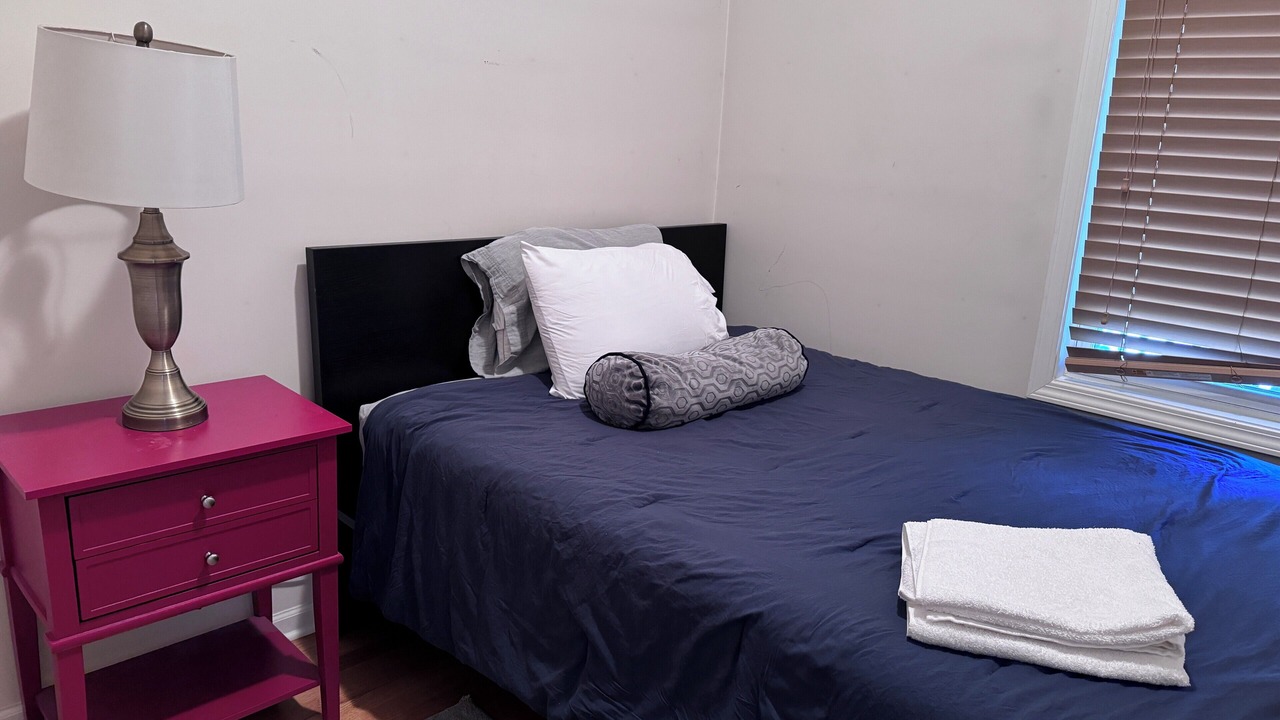 Photo of Bedroom in East Garfield Park