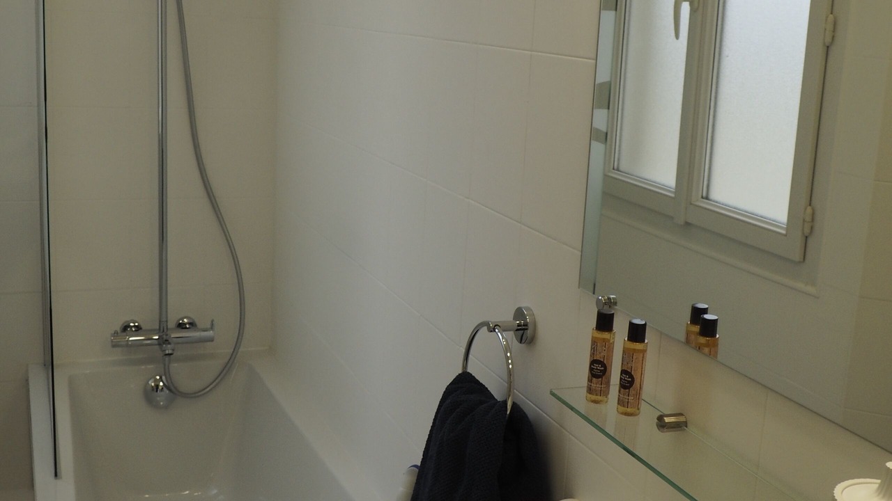 Photo of Bathroom in Boulogne-Billancourt