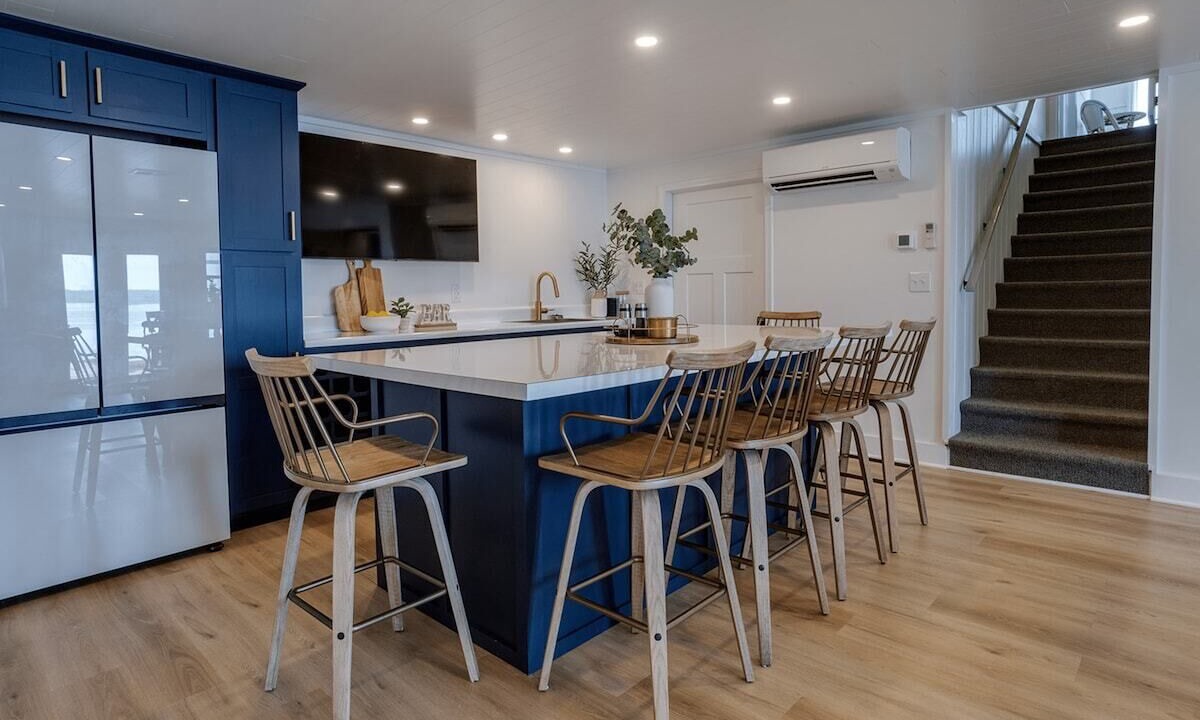 Photo of Bedroom in Teall Beach