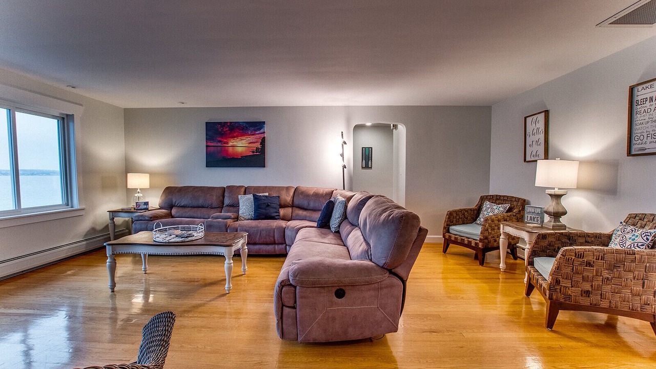 Photo of Bedroom in Teall Beach