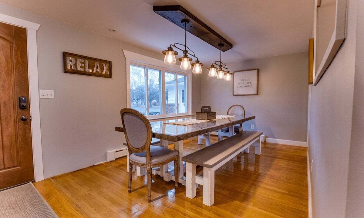 Photo of Livingroom in Teall Beach