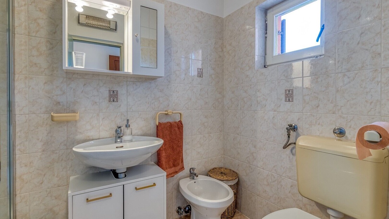 Photo of Bathroom in Matohanci