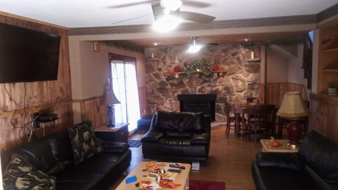 Photo of Livingroom in Corryton
