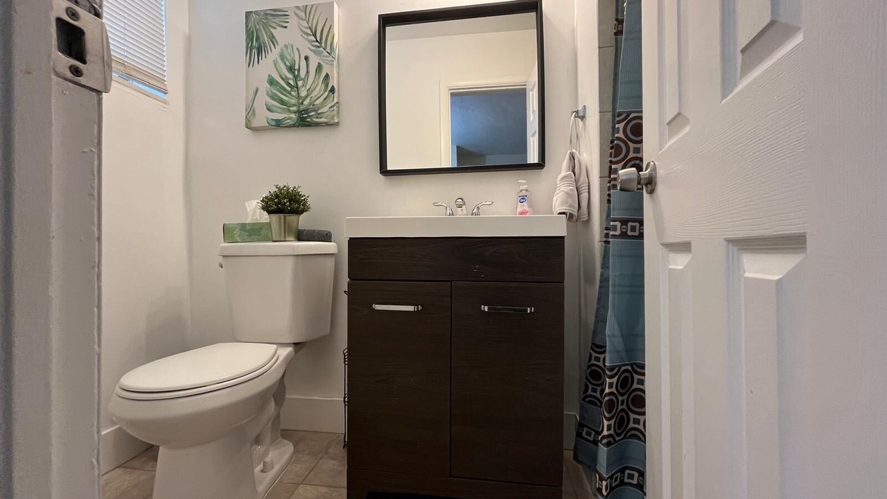 Photo of Bathroom in Royal Poinciana