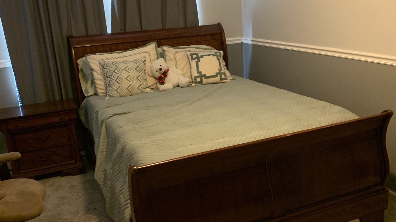 Photo of Bedroom in West Babylon