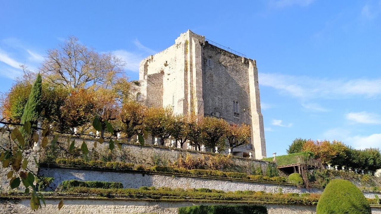 Photo of Others in Moret-sur-Loing