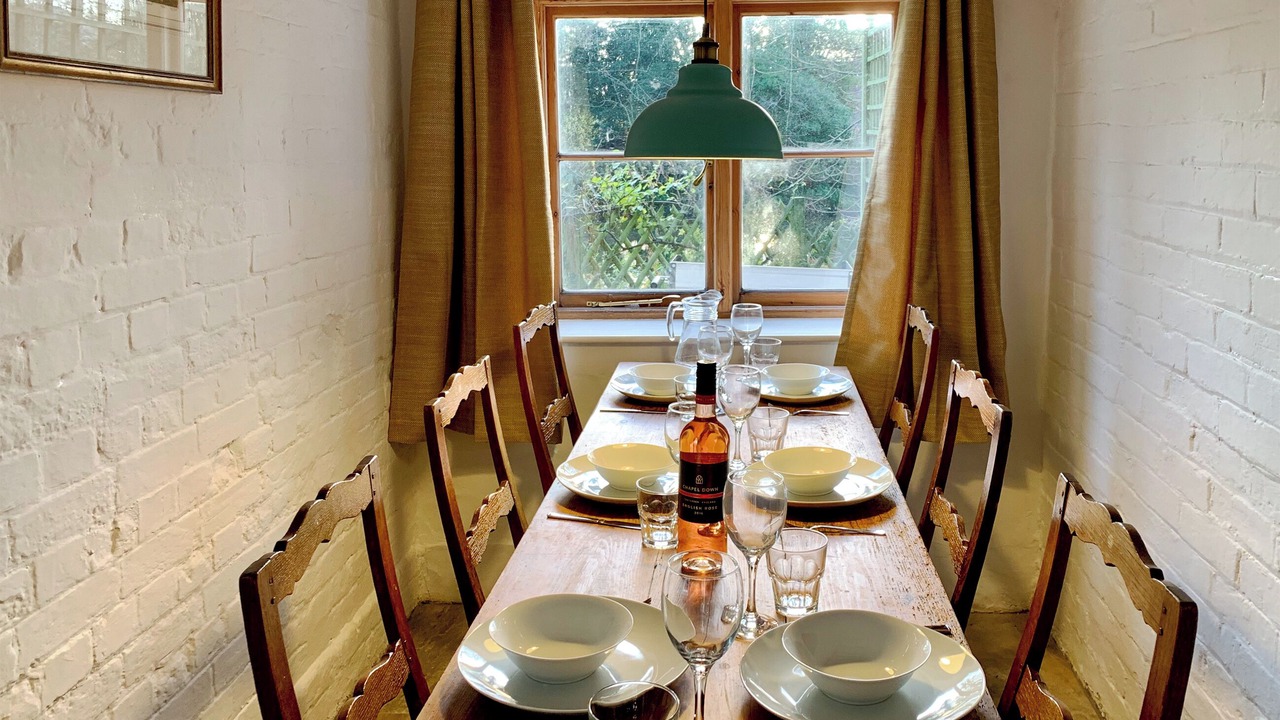 Photo of Bedroom in Hollingbourne