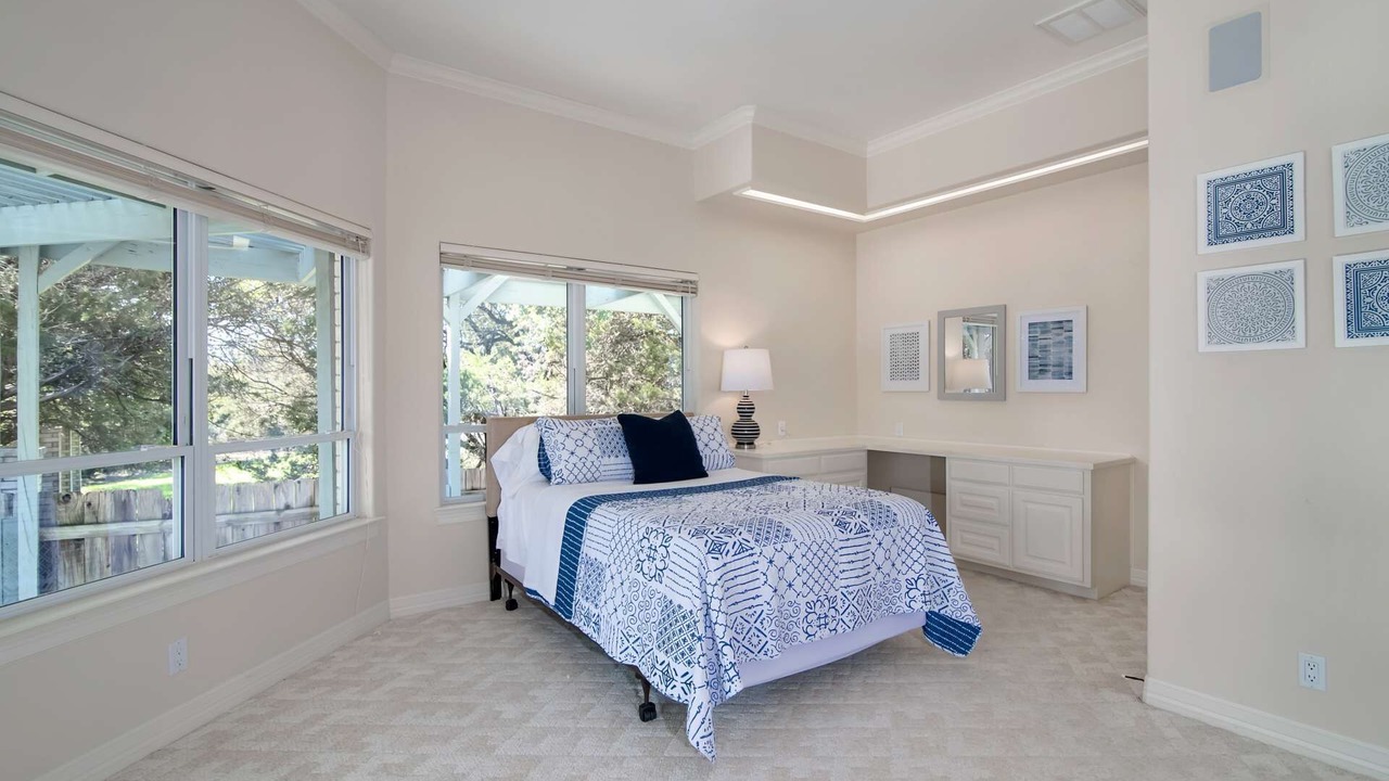 Photo of Bedroom in Lakeway