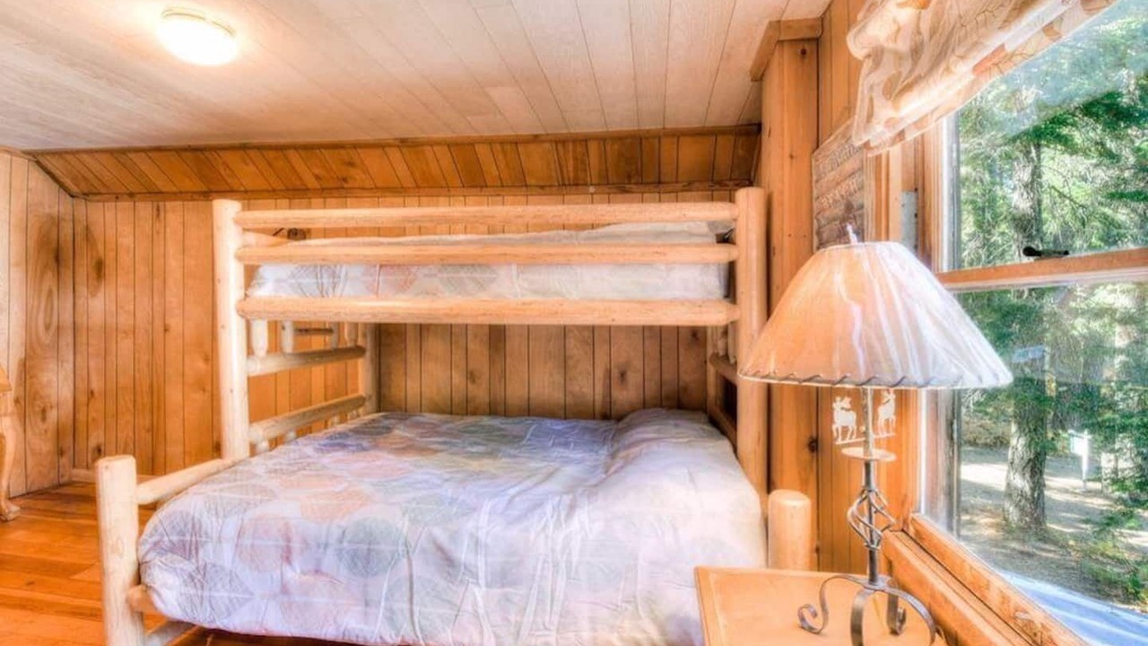 Photo of Bedroom in Homewood