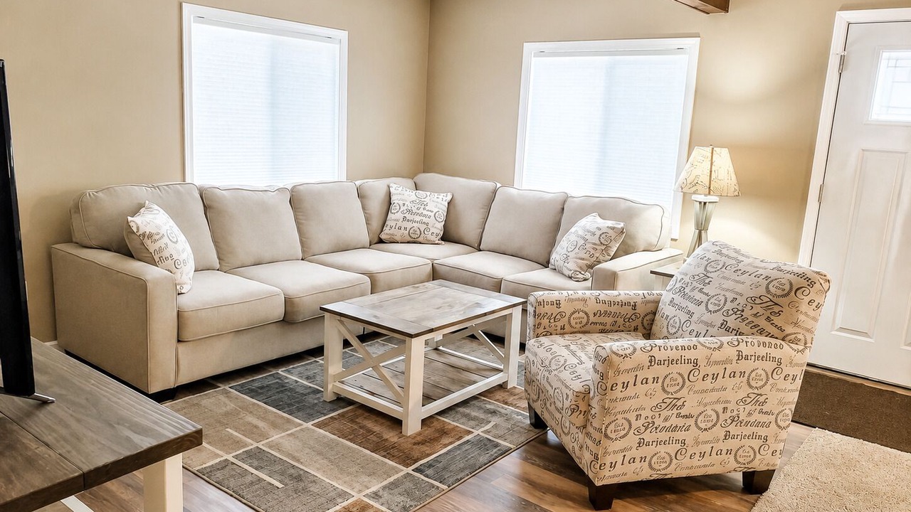 Photo of Livingroom in Higgins Lake