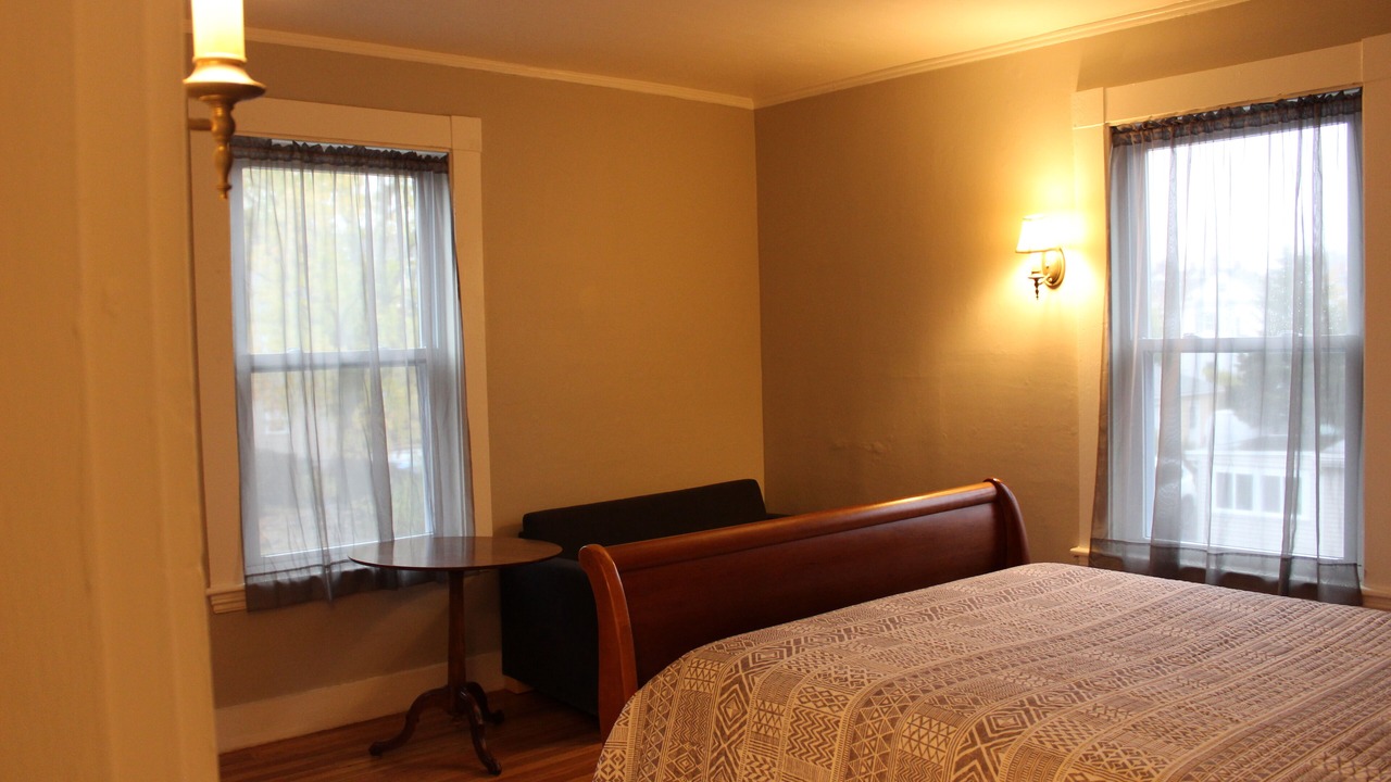 Photo of Bedroom in Salem