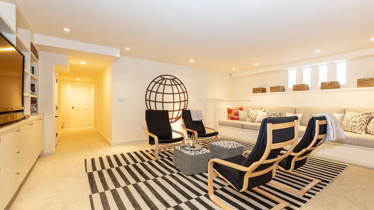 Photo of Livingroom in Lower Pacific Heights
