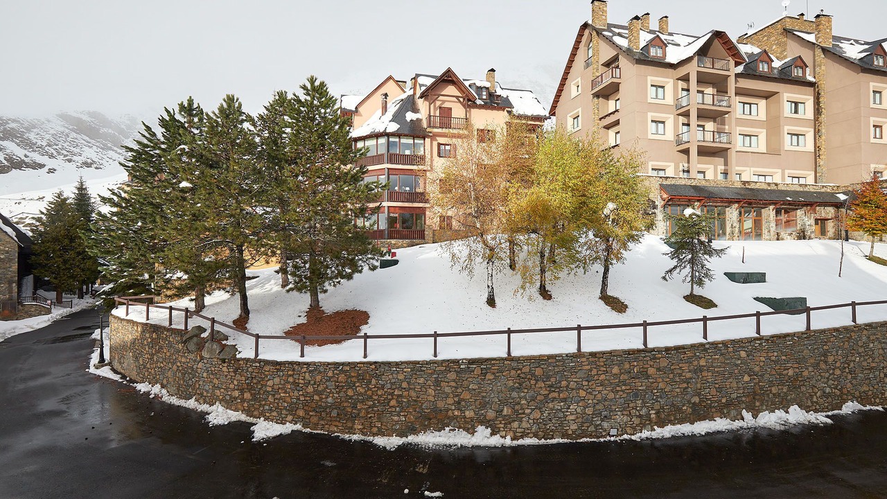 Photo of Outdoor in Beret
