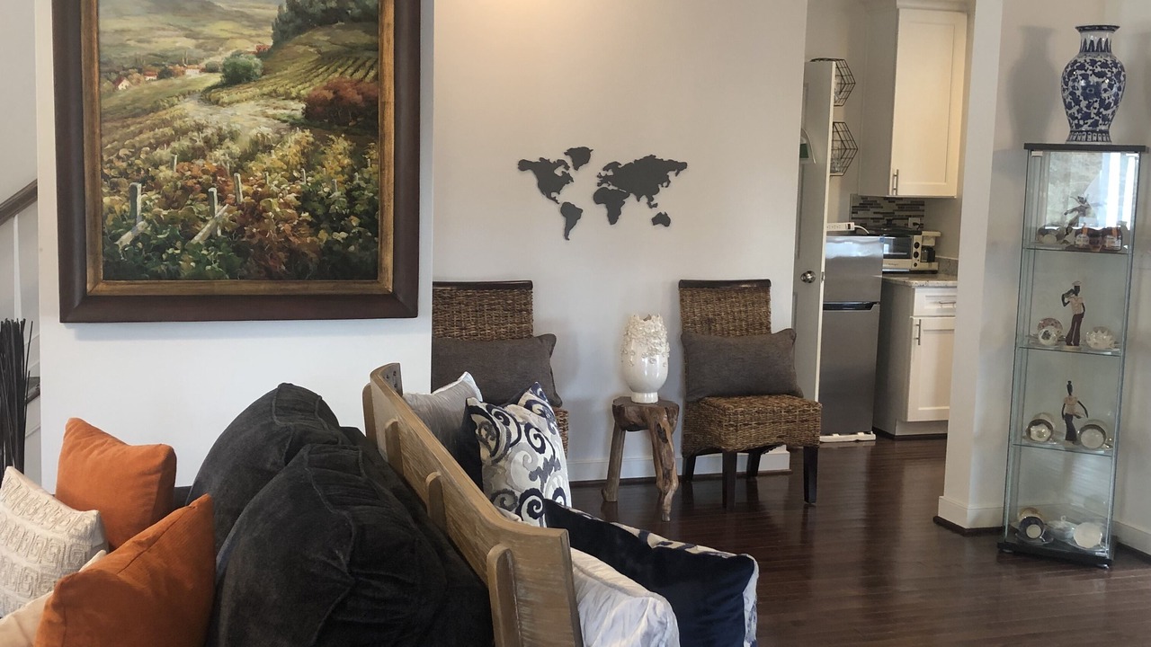 Photo of Livingroom in Parkville