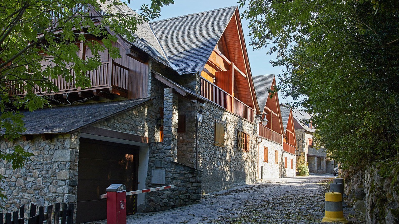 Photo of Outdoor in Arties