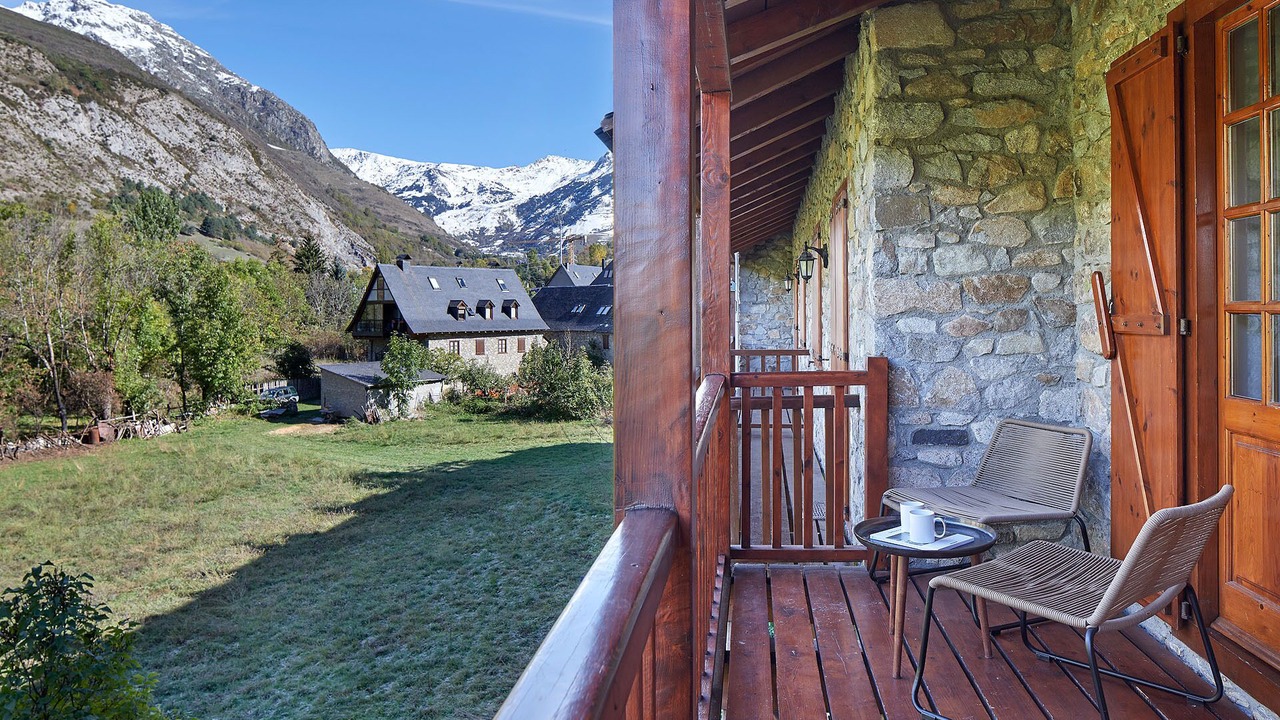 Photo of Outdoor in Arties