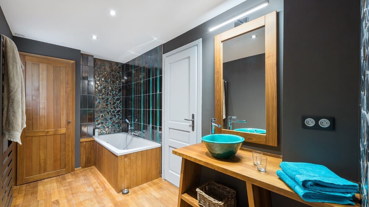 Photo of Bathroom in Saint-Siffret