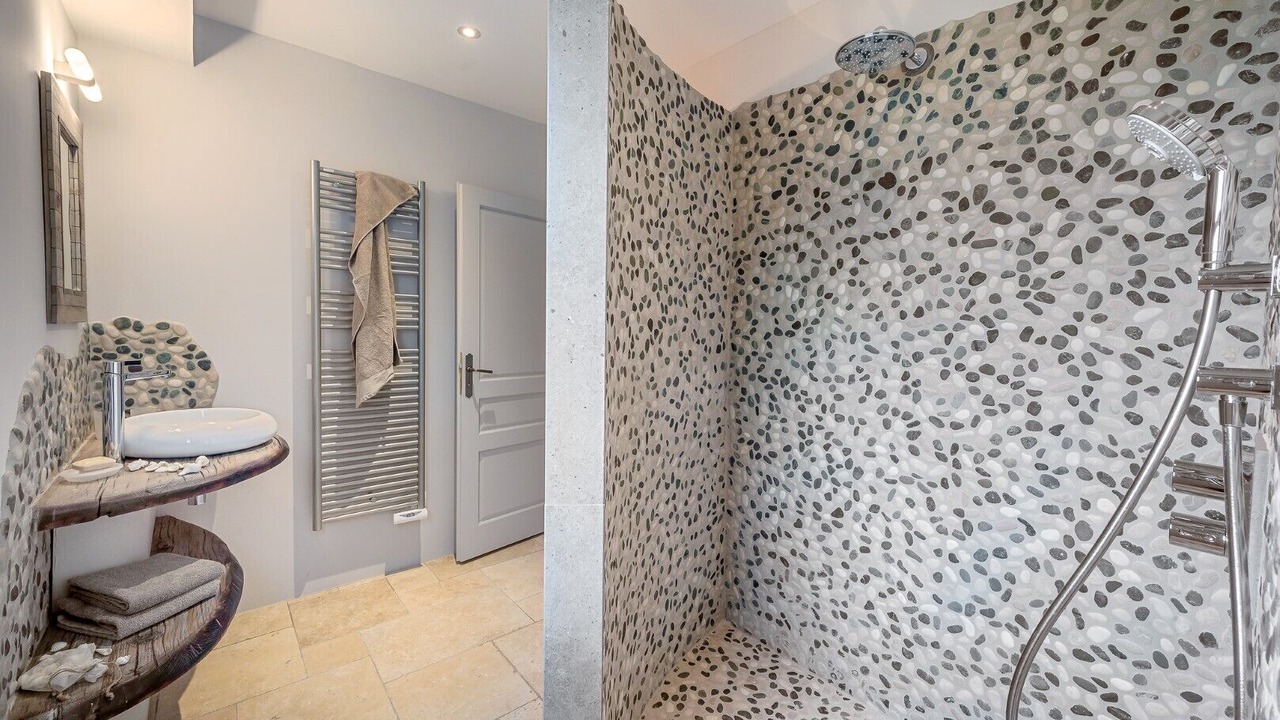 Photo of Bathroom in Saint-Siffret