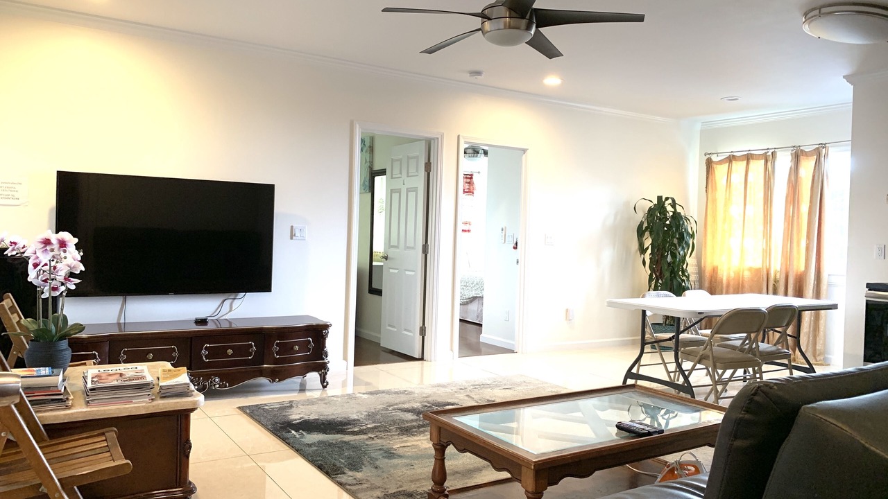 Photo of Livingroom in Kalihi Valley
