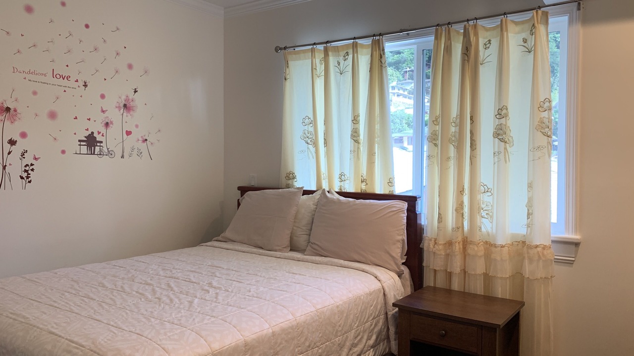 Photo of Bedroom in Kalihi Valley