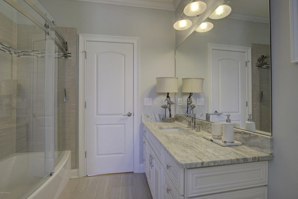 Photo of Bathroom in North Topsail Beach