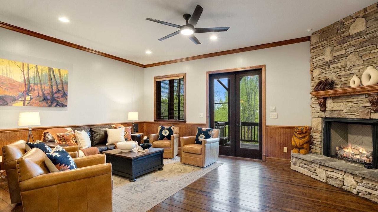 Photo of Livingroom in Boone