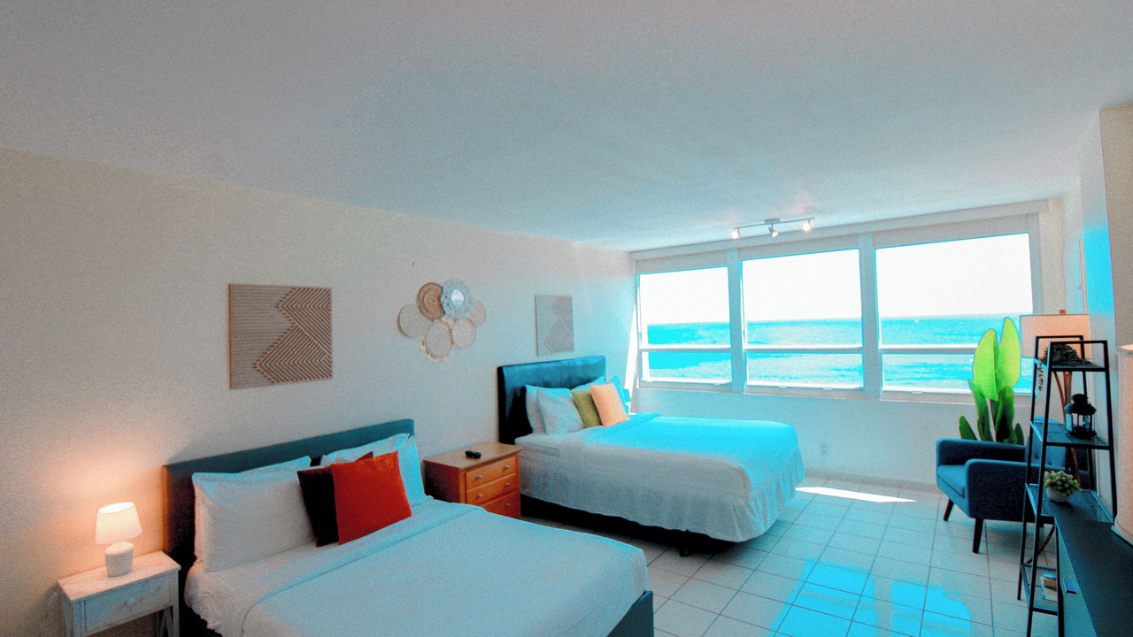 Photo of Bedroom in Mid Beach