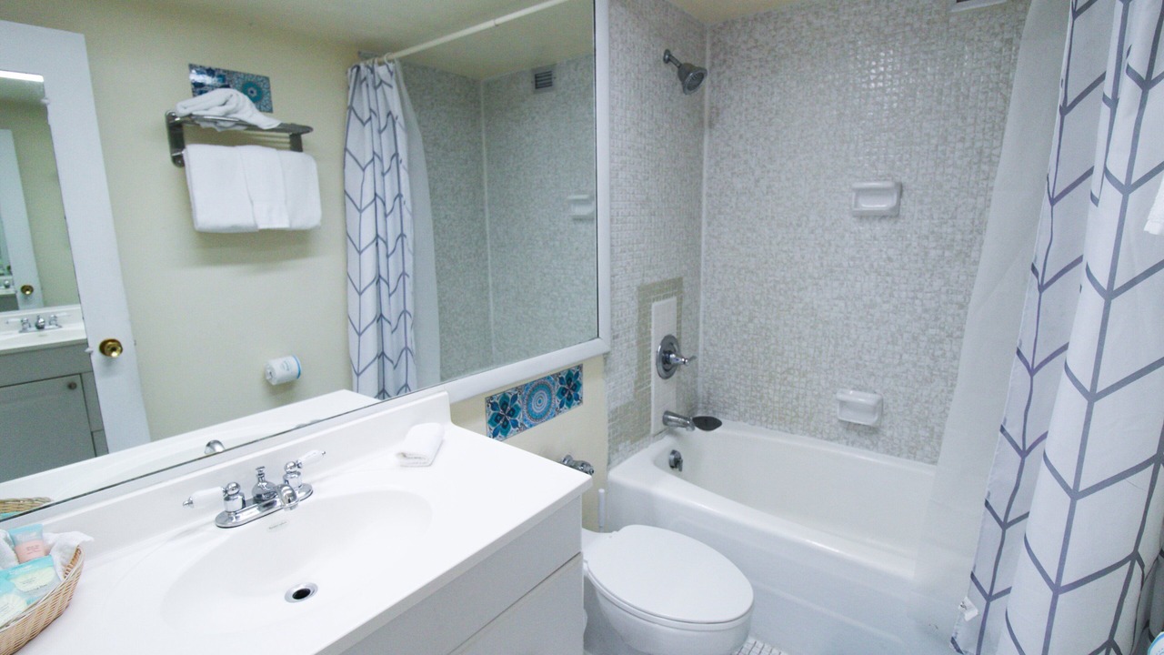 Photo of Bathroom in Mid Beach