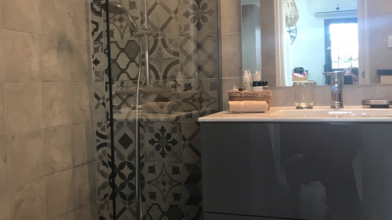 Photo of Bathroom in Vic-la-Gardiole
