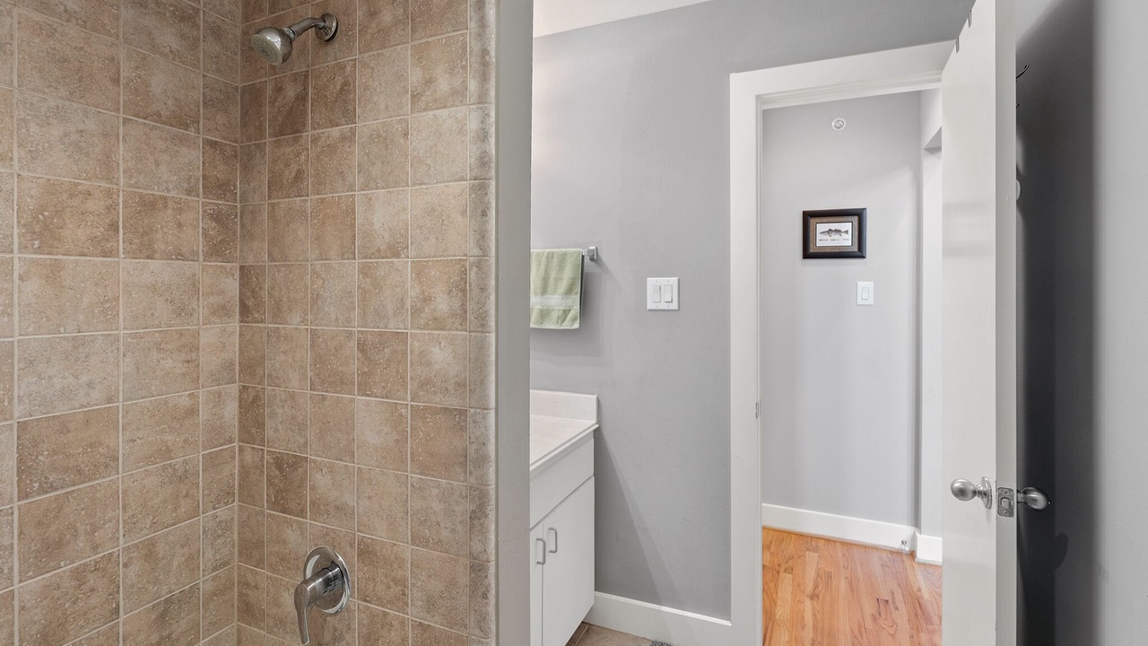 Photo of Bathroom in Woodlake - Briar Meadow