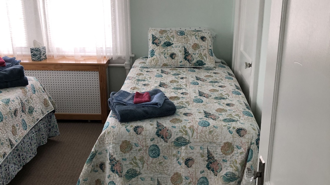 Photo of Bedroom in Willoughby Spit