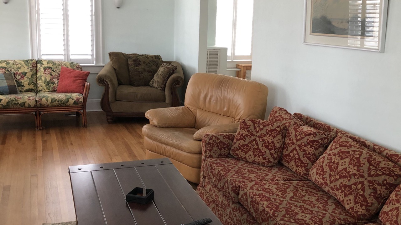 Photo of Livingroom in Willoughby Spit