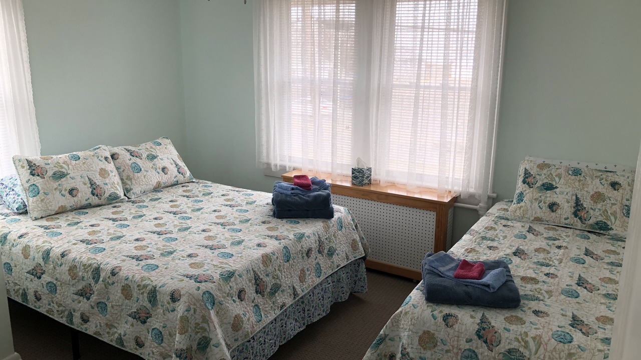 Photo of Bedroom in Willoughby Spit