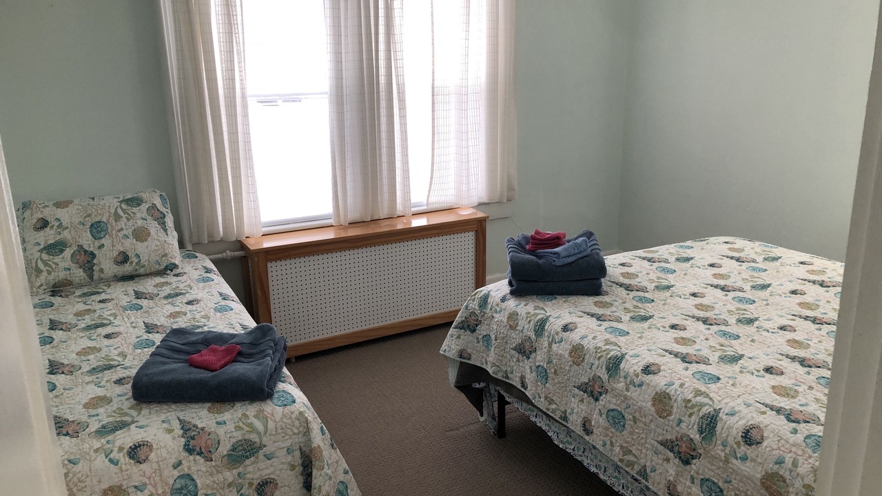 Photo of Bedroom in Willoughby Spit