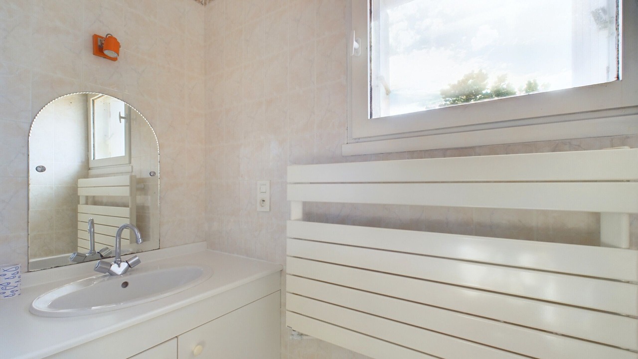 Photo of Bathroom in Brem Sur Mer