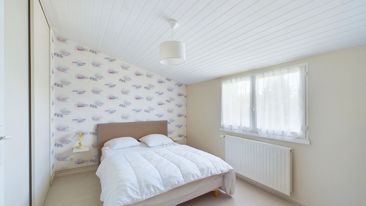 Photo of Bedroom in Brem Sur Mer