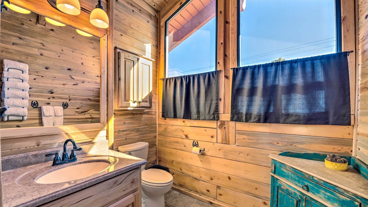 Photo of Bathroom in Cloudcroft