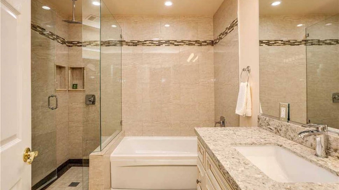 Photo of Bathroom in Desert Park Estates