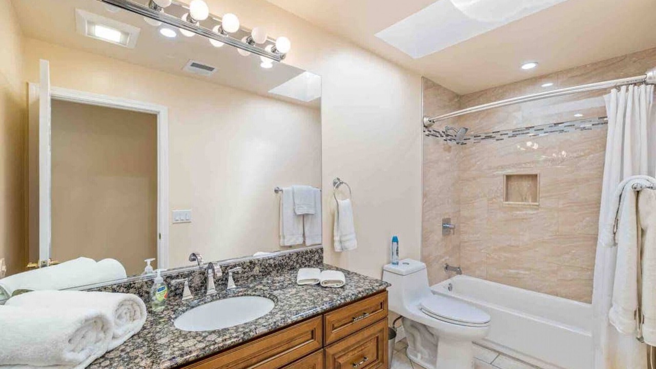 Photo of Bathroom in Desert Park Estates