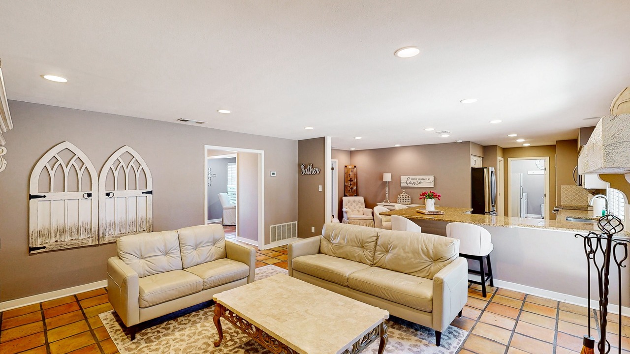 Photo of Livingroom in North San Antonio - SAT
