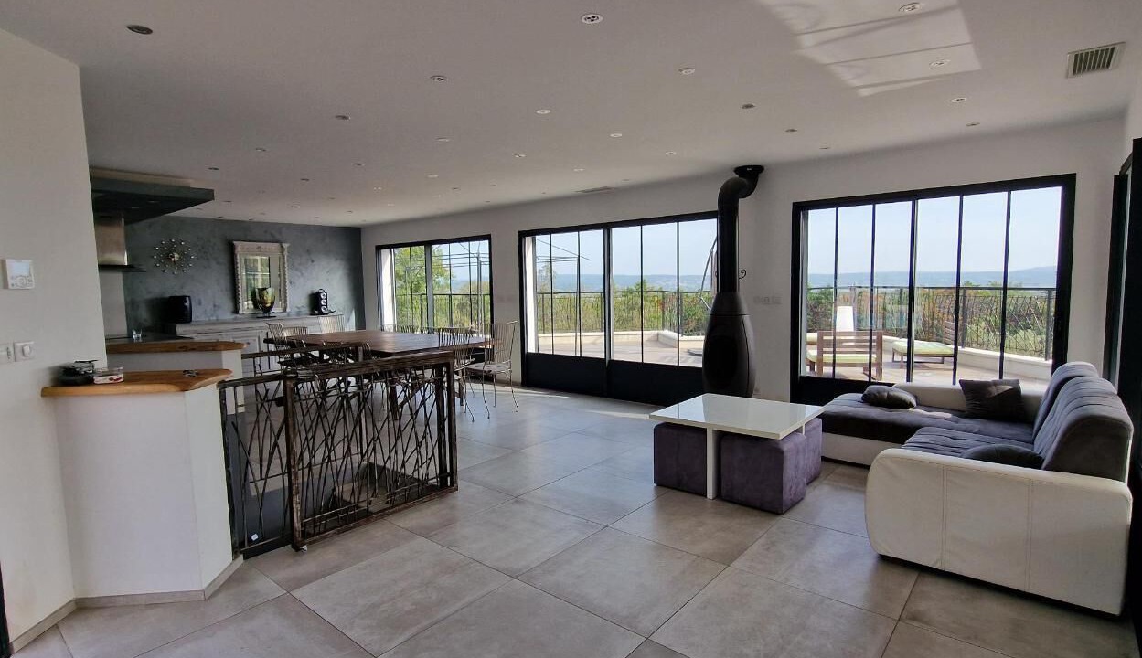 Photo of Livingroom in Bessas