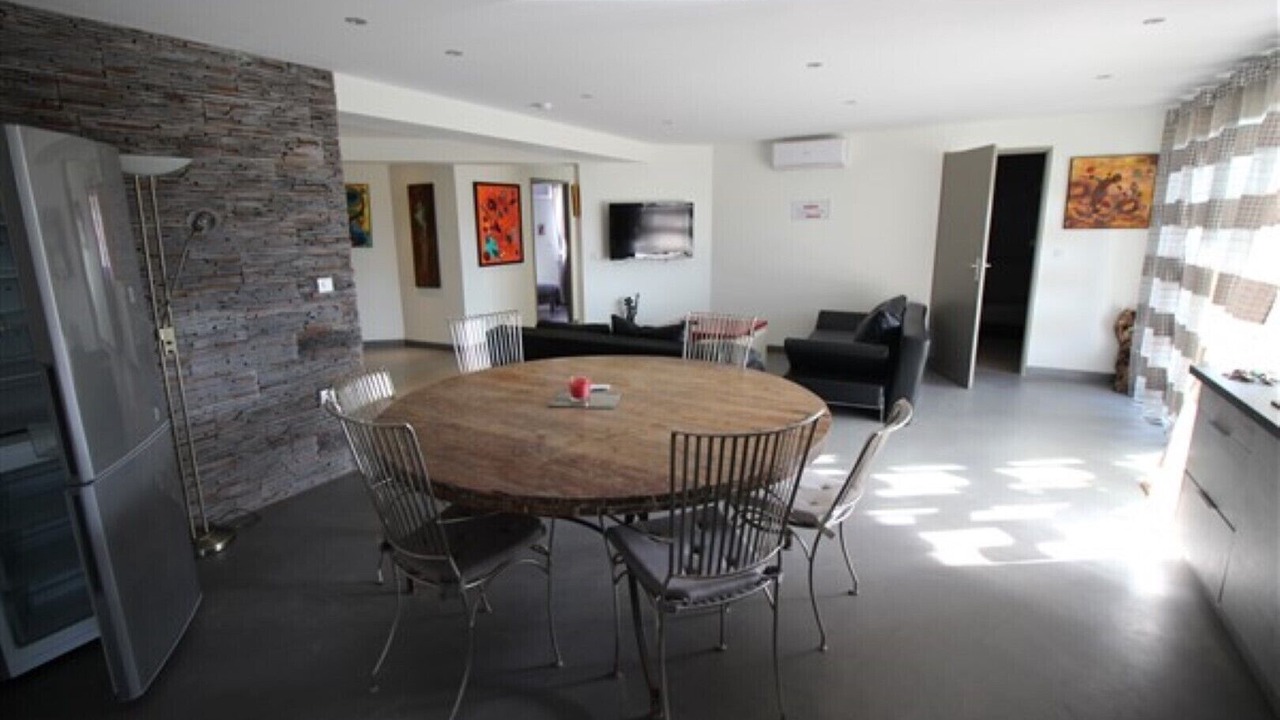 Photo of Others in Bessas