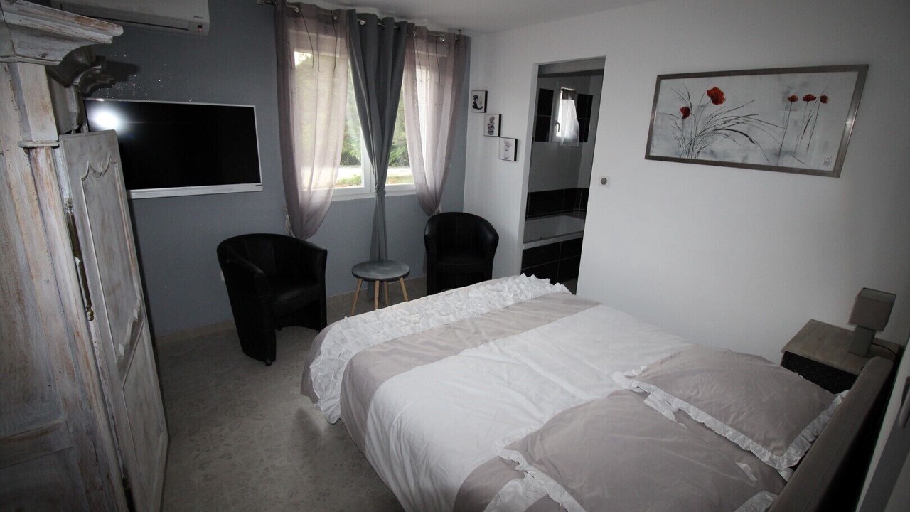 Photo of Bedroom in Bessas