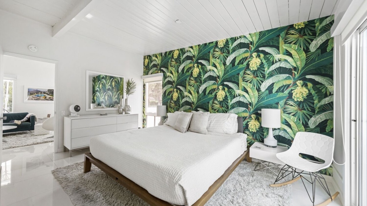 Photo of Bedroom in Racquet Club Estates