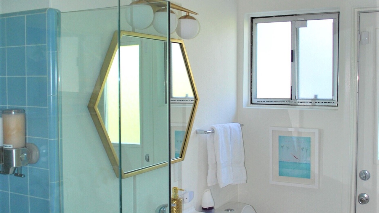 Photo of Bathroom in Racquet Club Estates