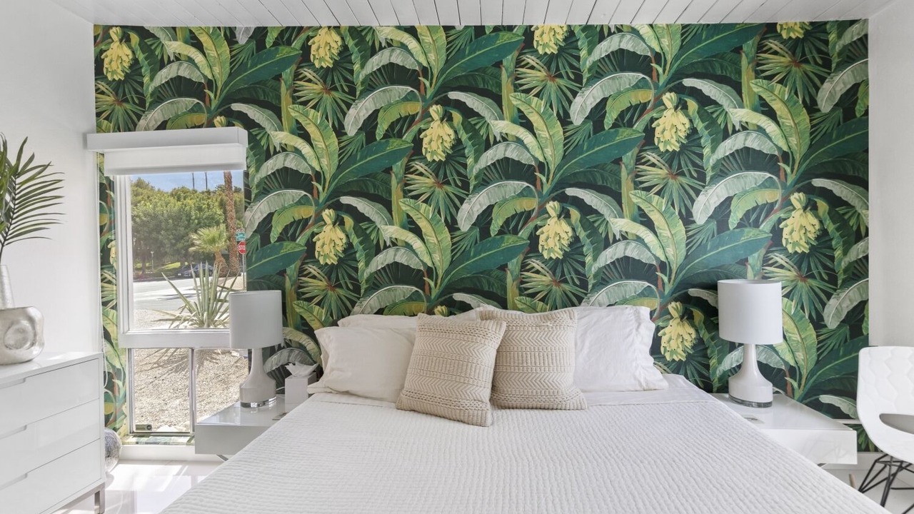 Photo of Bedroom in Racquet Club Estates