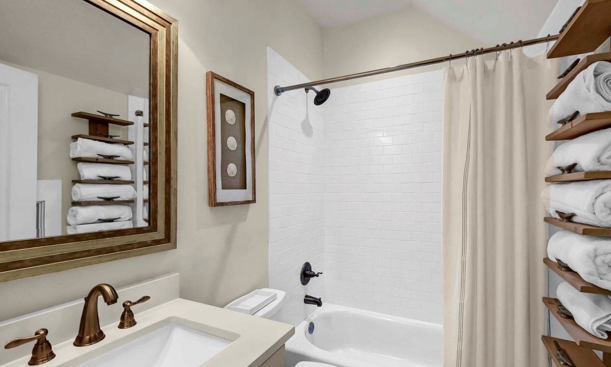 Photo of Bathroom in Jekyll Island