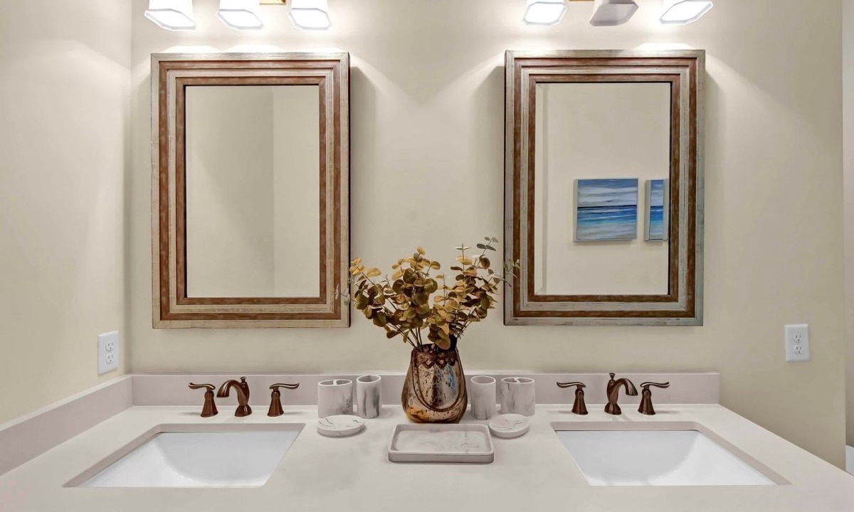 Photo of Bathroom in Jekyll Island